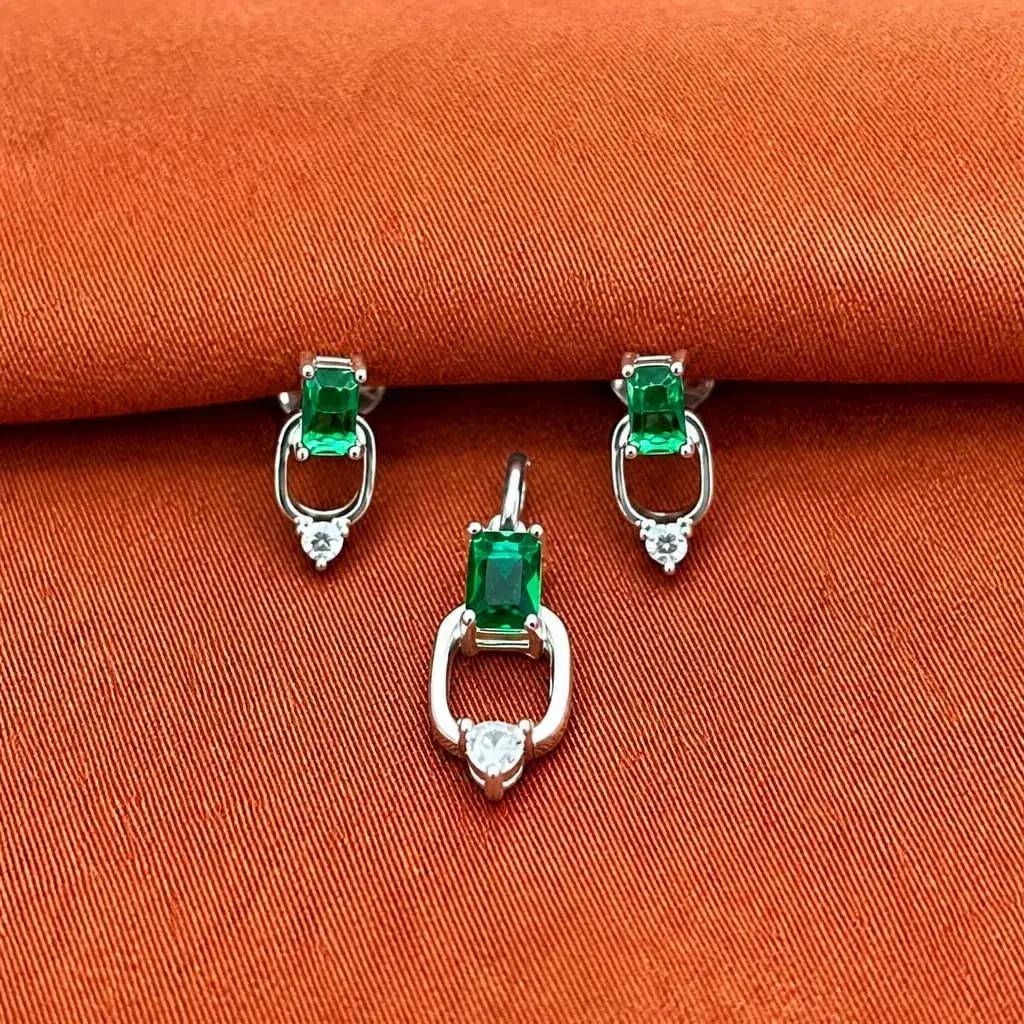 Conjunto Pedra Verde Cravejado — semijoia bruta cravejados da Santana Brutos, atacado para lojistas